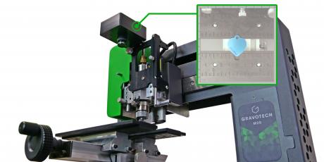 The G-Eye on the M20, a camera that can visualize the engraving on the product.