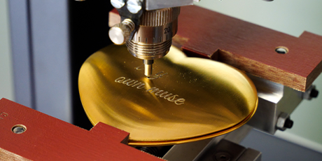 Engraving on a pocket mirror